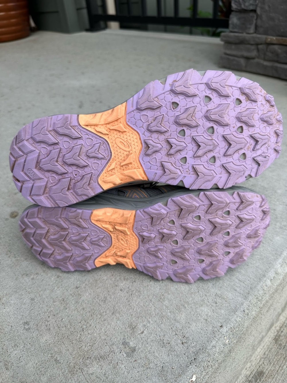 ASICS Women's Gel Venture 9 Grey Walking Shoes with Lavender Accents - Picture 10 of 11